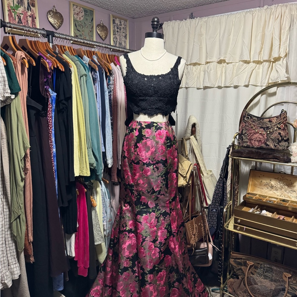 Sherri Hill Black and Pink Floral 2 Piece Prom / Formal Dress